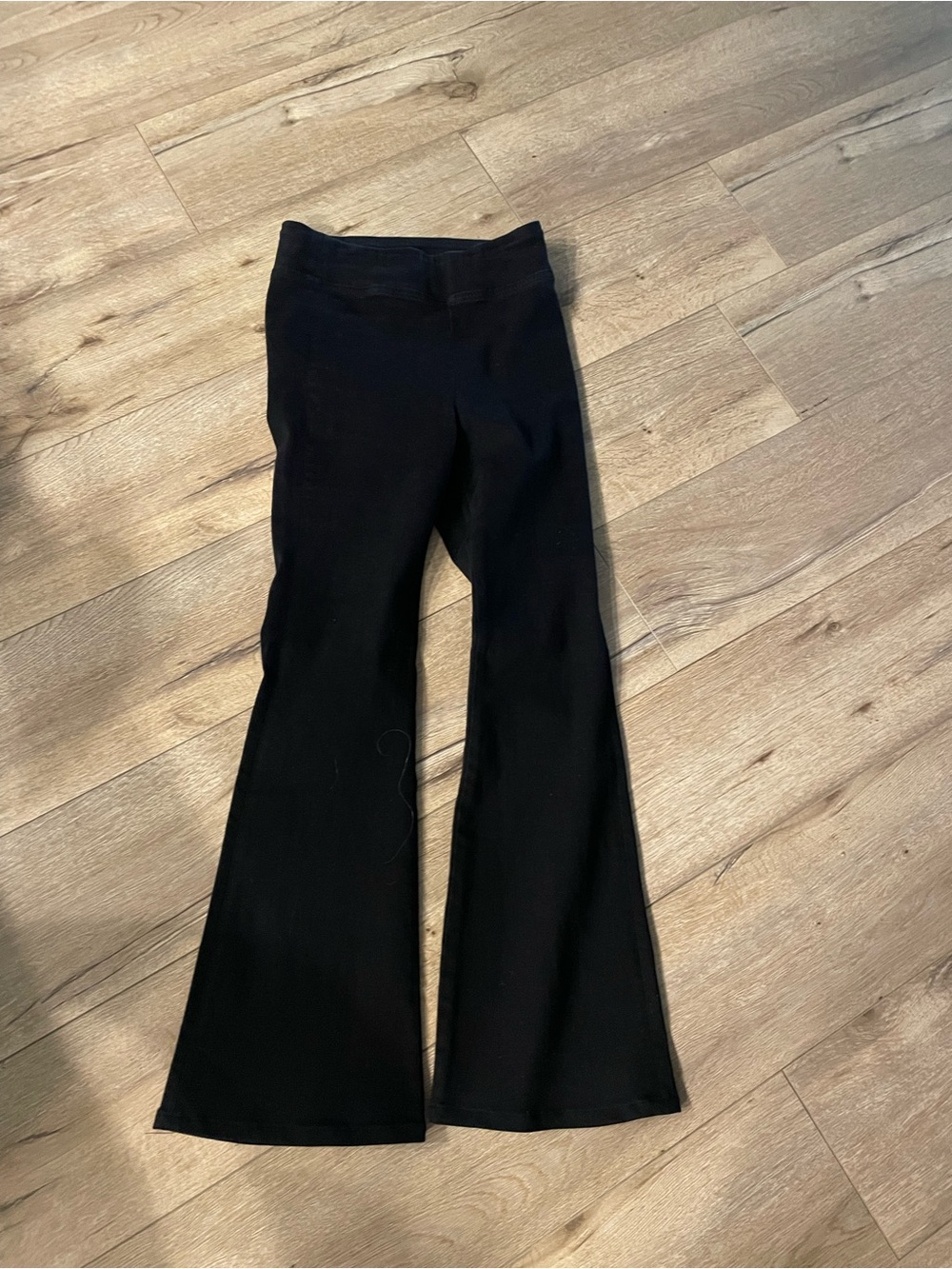 Frame JetSet Women’s Black Flared Jeans